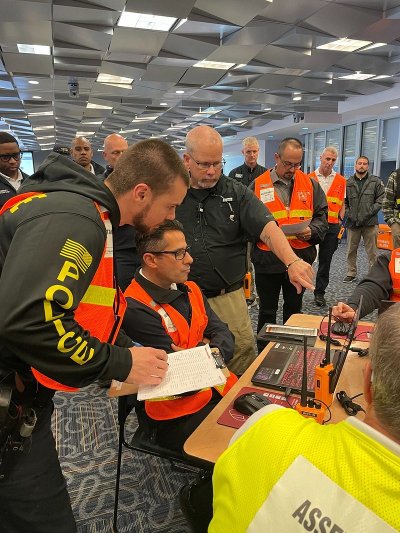 ASIM Advanced participants coordinating in the simulation environment